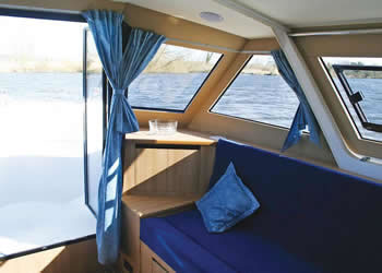 Boat interior image 4